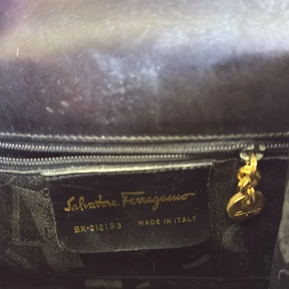 Salvatore Ferragamo Gancini leather 2-way Kelly shoulder bag - Picture 14 of 16